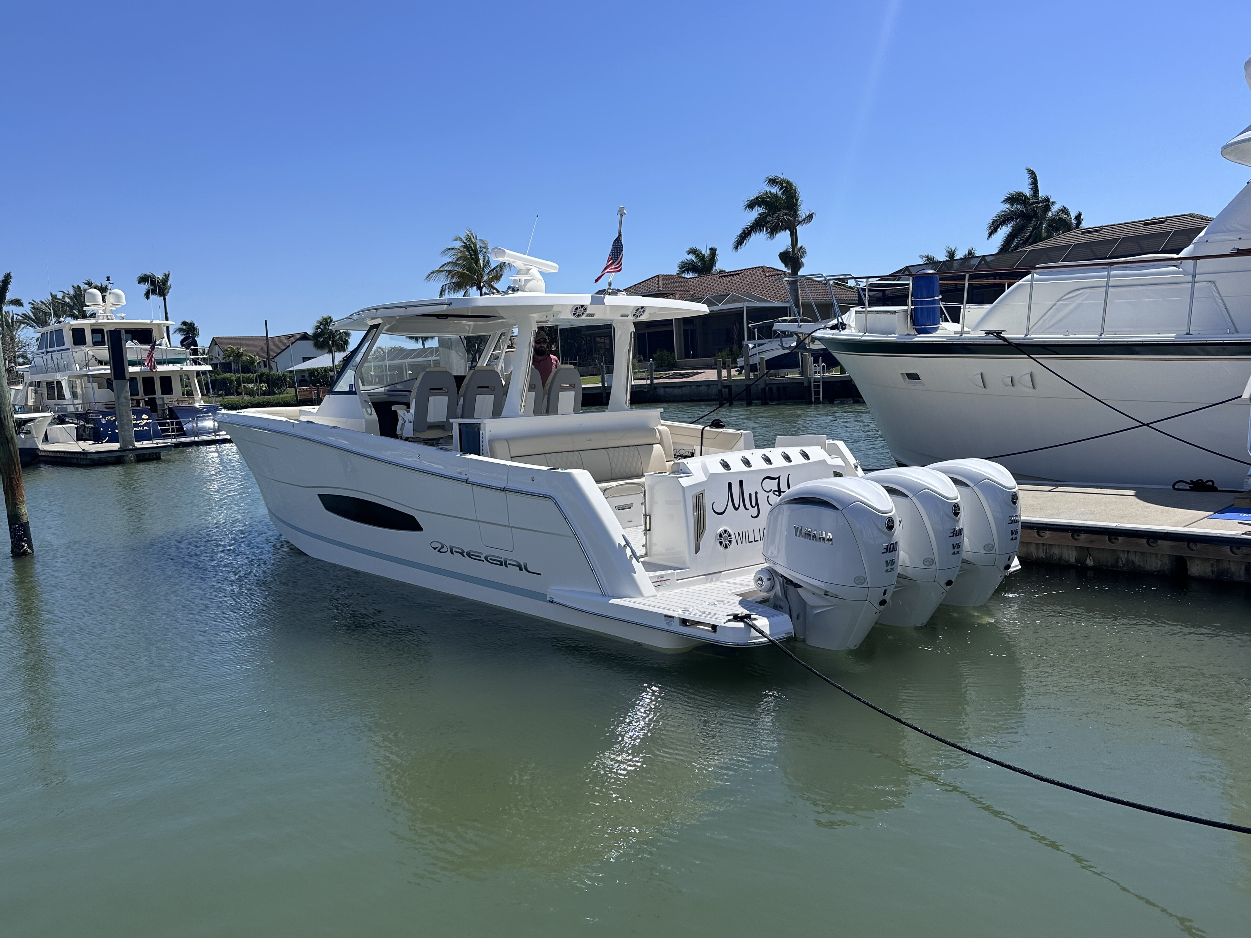 360 VR Virtual Tours of the 2023 Regal 38 SAV