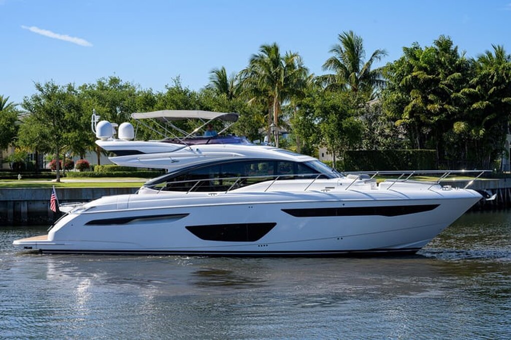 360 VR Virtual Tours of the 2018 Princess S60 Sportbridge - 