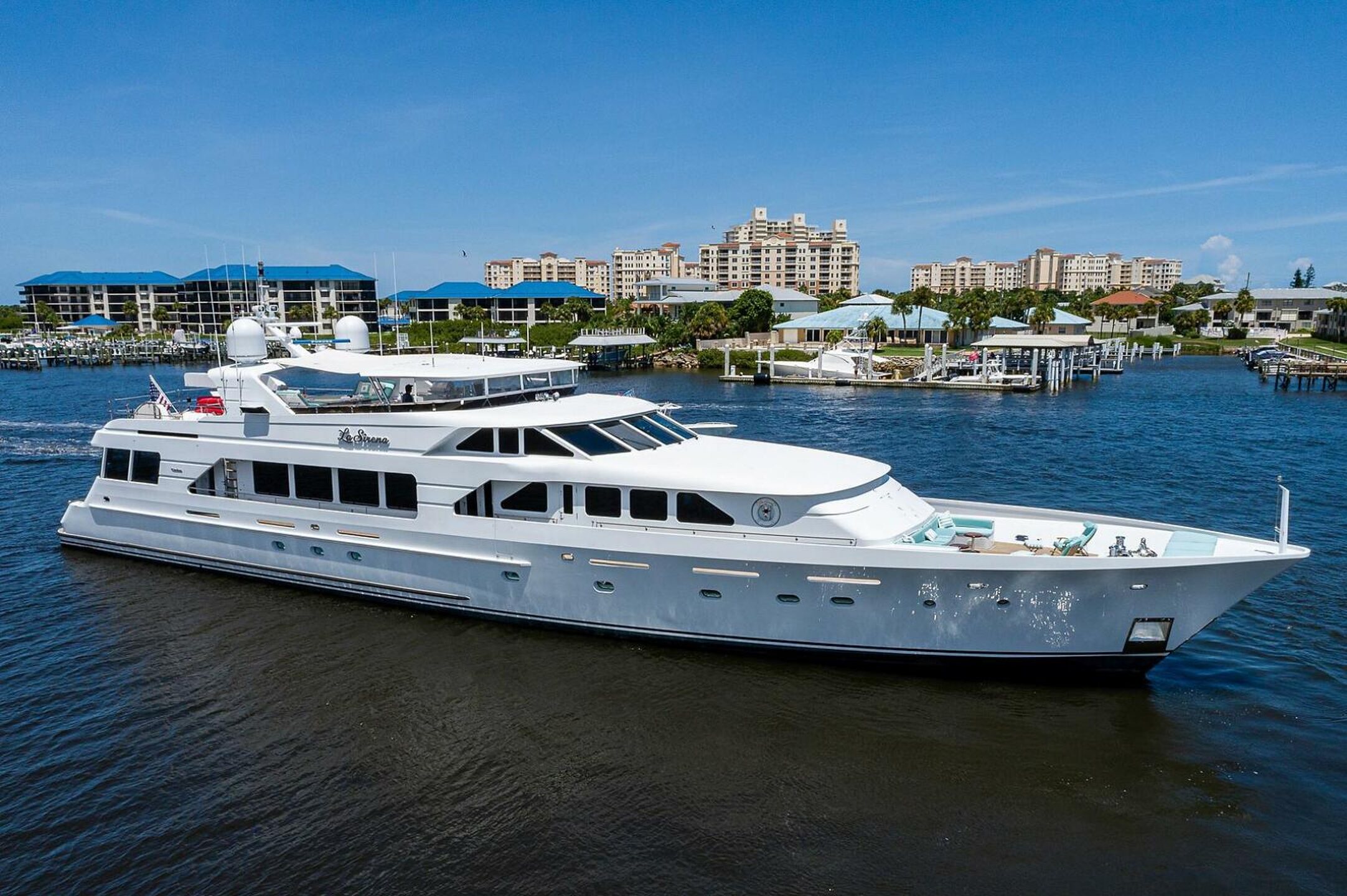 360 VR Virtual Tours of the 2000 Christensen 141' Raised Pilothouse 