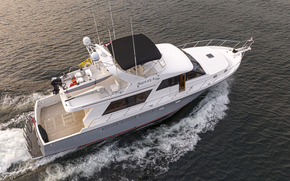 360 VR Virtual Tours of the 1998 Ocean Alexander 64 