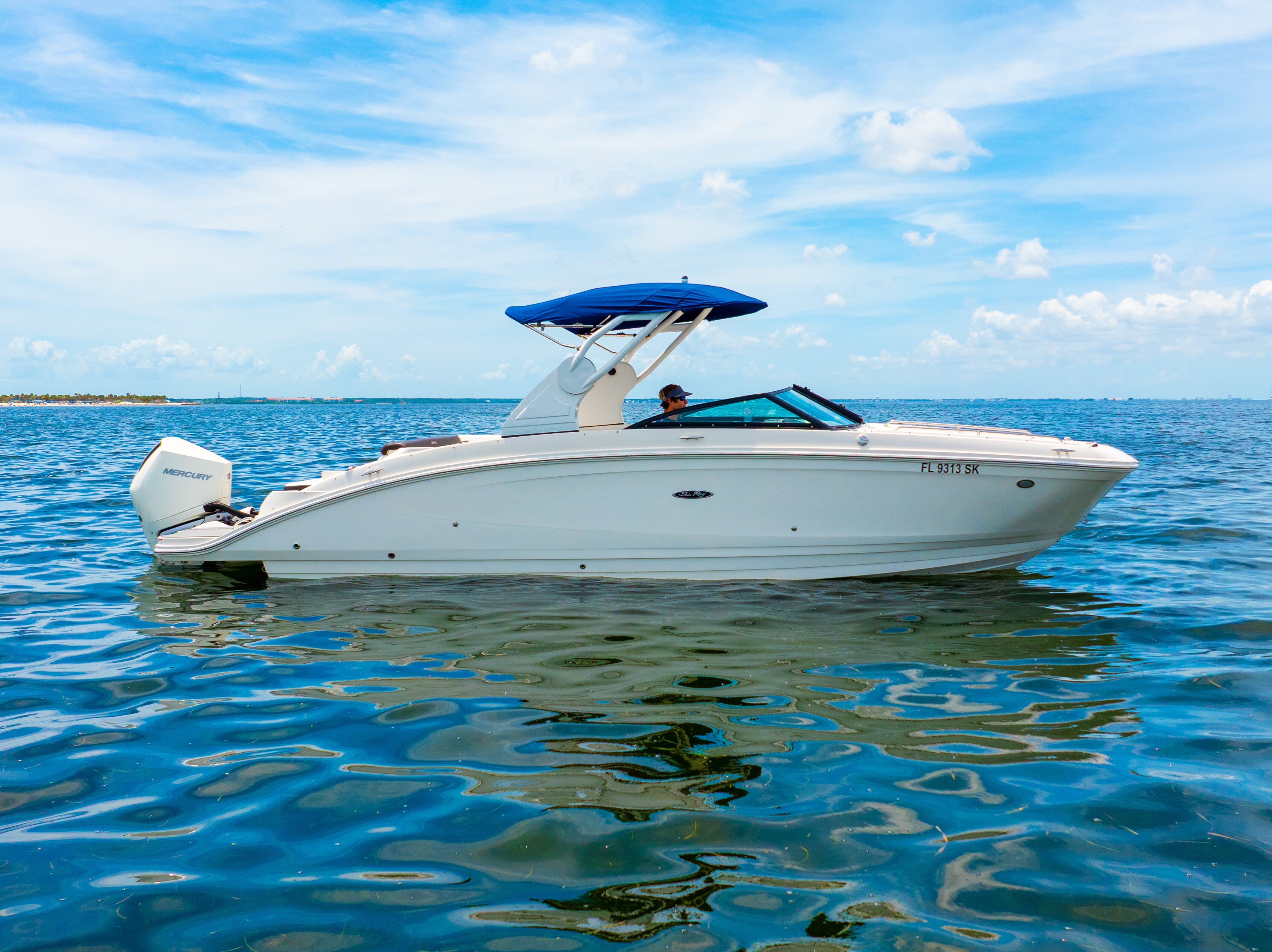 360 VR Virtual Tours of the 2019 Sea Ray 270 SDX-OB