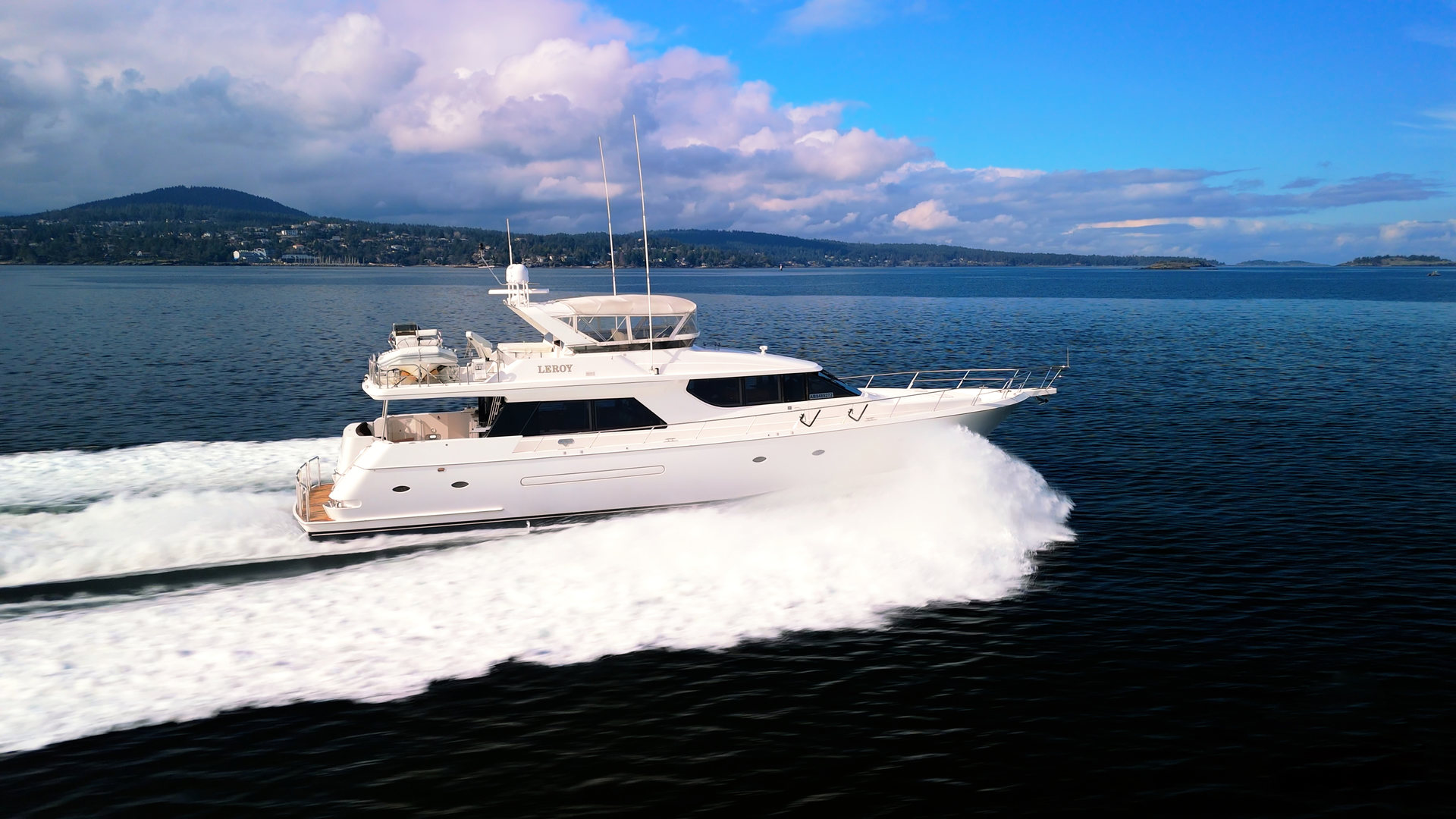 360 VR Virtual Tours of the 2001 West Bay Sonship 78