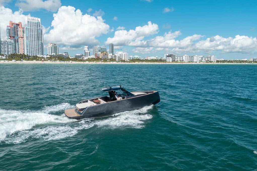 360 VR Virtual Tours of the 2023 Pardo Yachts 43' - 