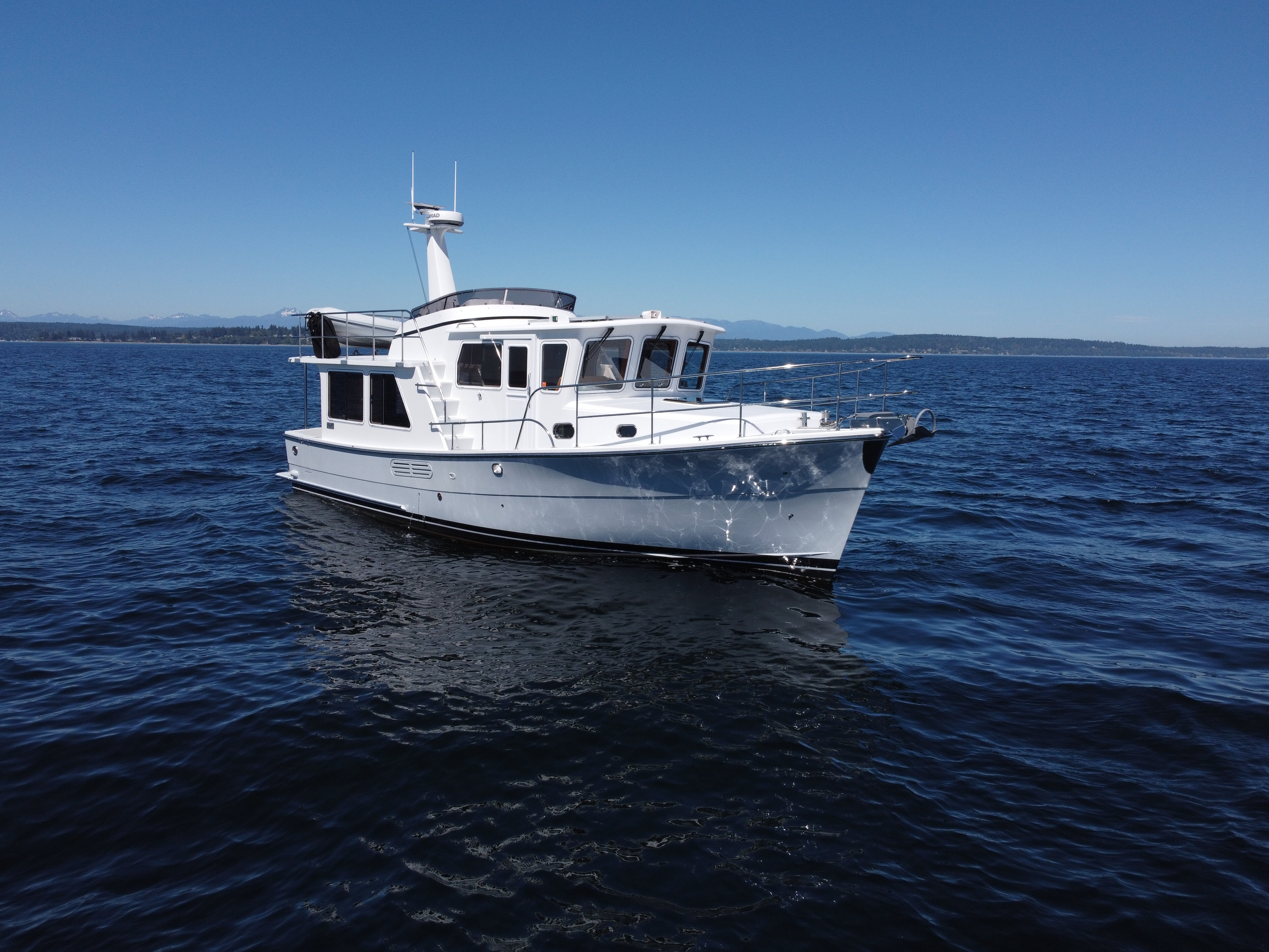 360 VR Virtual Tours of the 2019 Helmsman Trawlers 38E Pilothouse