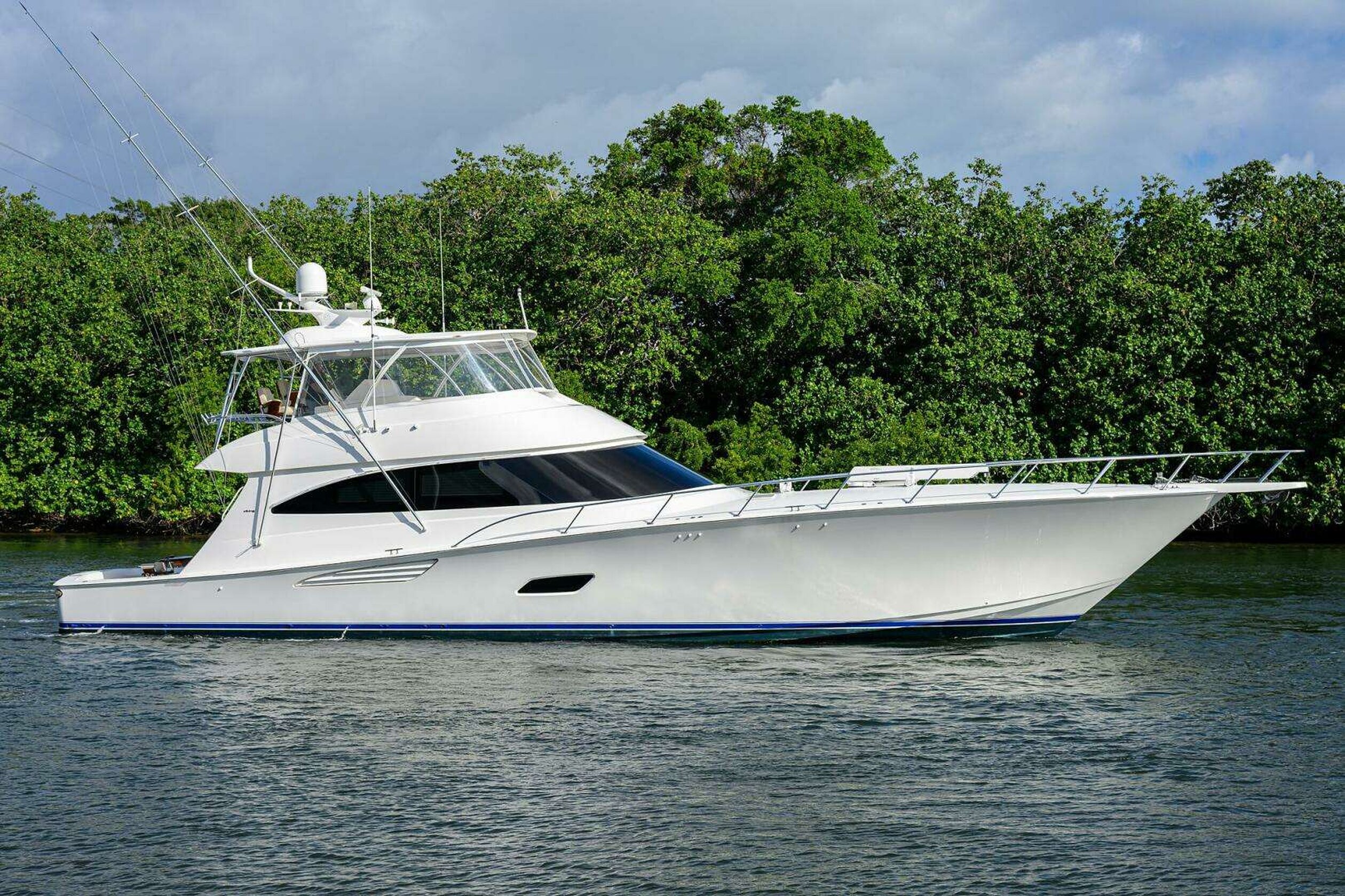 360 VR Virtual Tours of the 2019 Viking 80' Convertible 