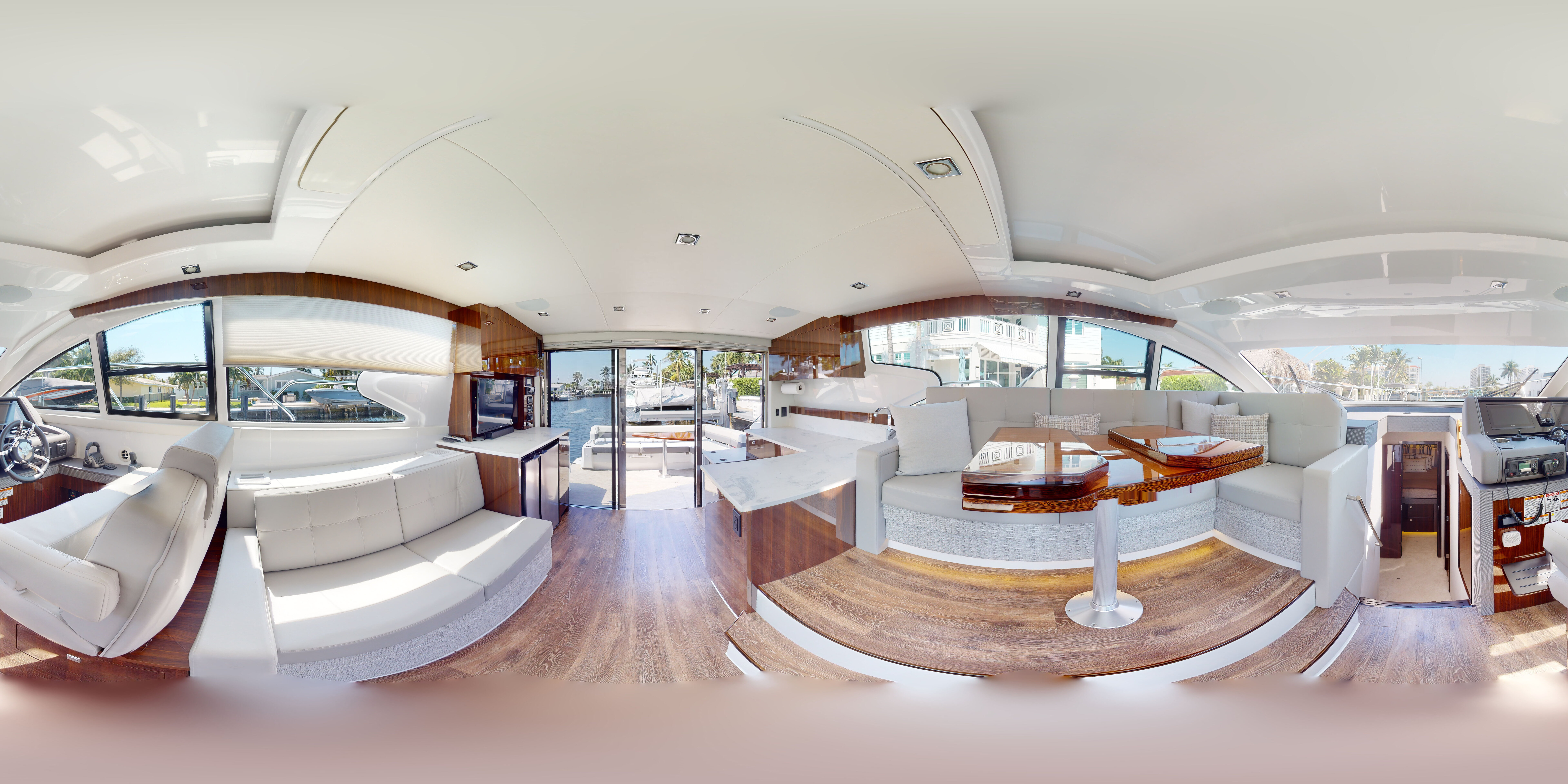 360 VR Virtual Tours of the 2022 Cruisers Yachts 46 Cantius