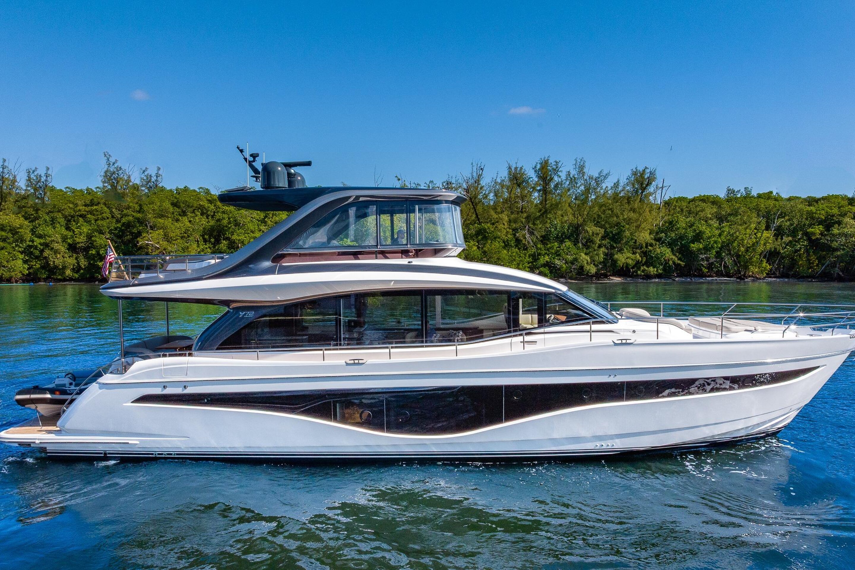 360 VR Virtual Tours of the 2023 Princess Y72 Motor Yacht - 