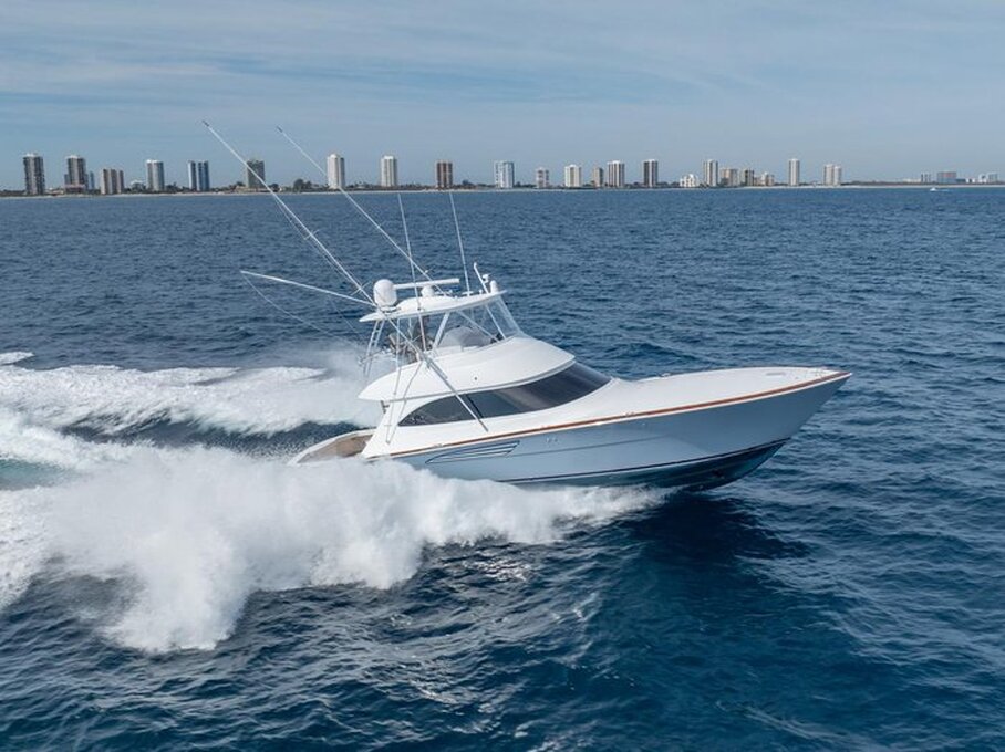 360 VR Virtual Tours of the 2025 Viking 54' Convertible