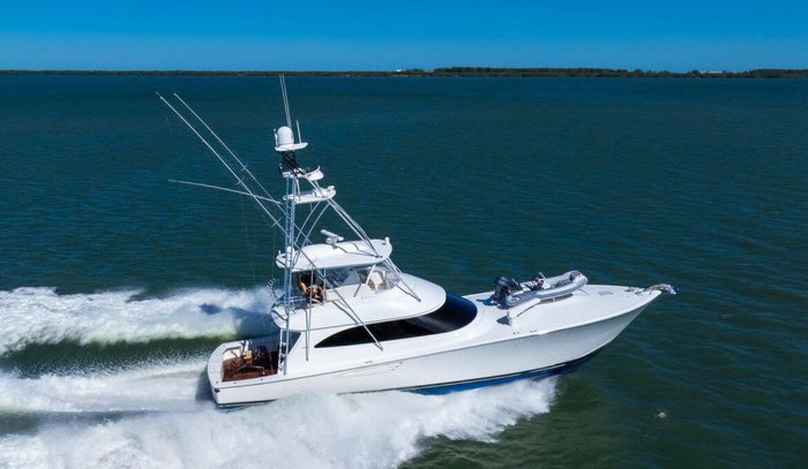 360 VR Virtual Tours of the 2019 Viking 62' Convertible 