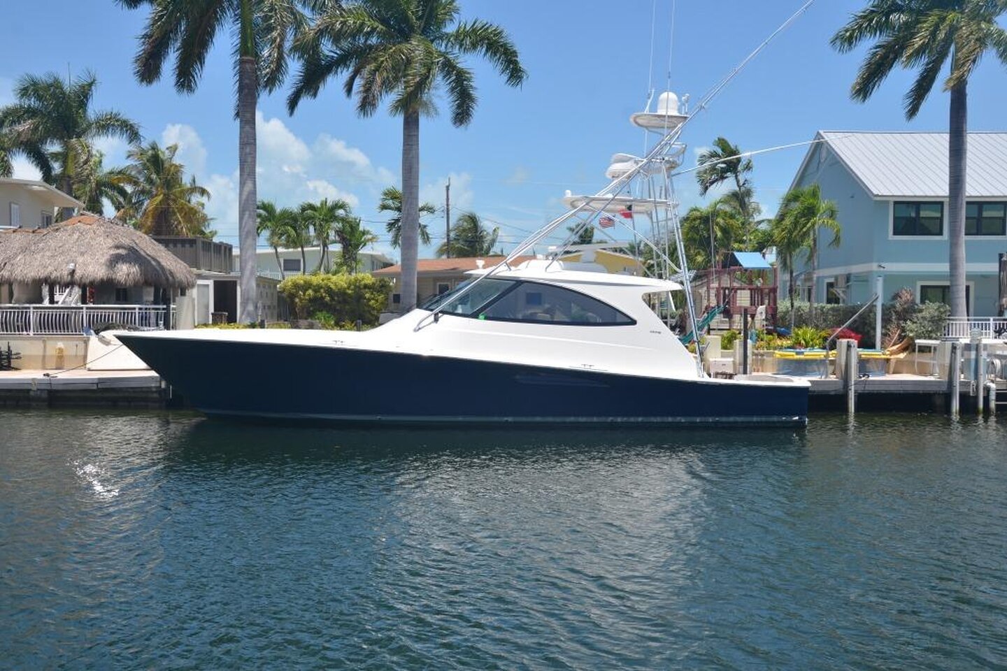 360 VR Virtual Tours of the 2016 Viking 52' Sport Tower 