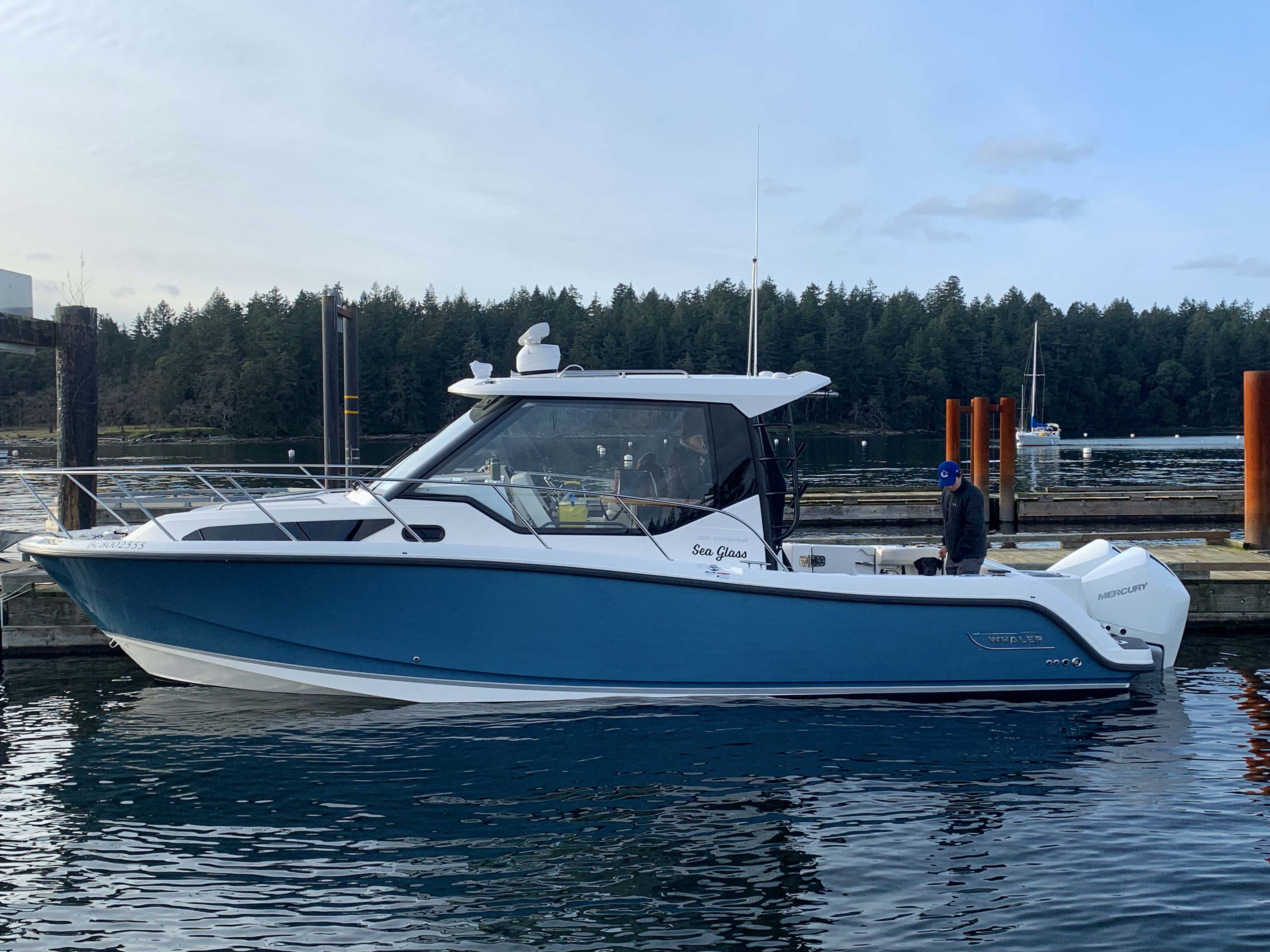 360 VR Virtual Tours of the 2022 Boston Whaler 325 Conquest