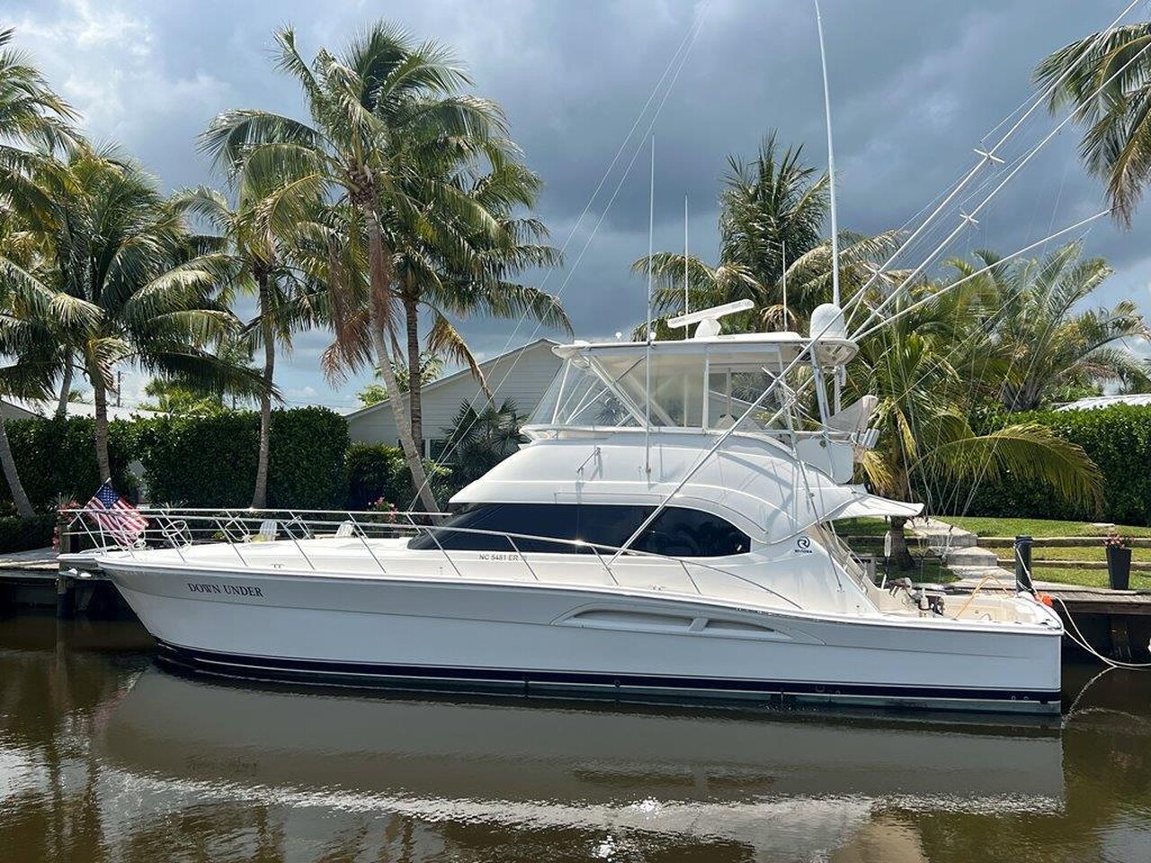 360 VR Virtual Tours of the 2008 Riviera 51' Convertible 