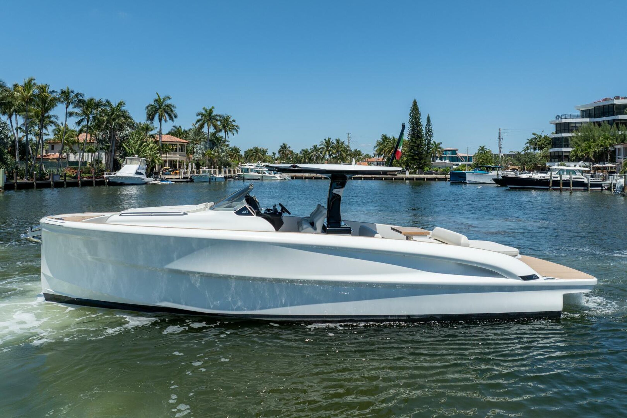 360 VR Virtual Tours of the Solaris 40 Open