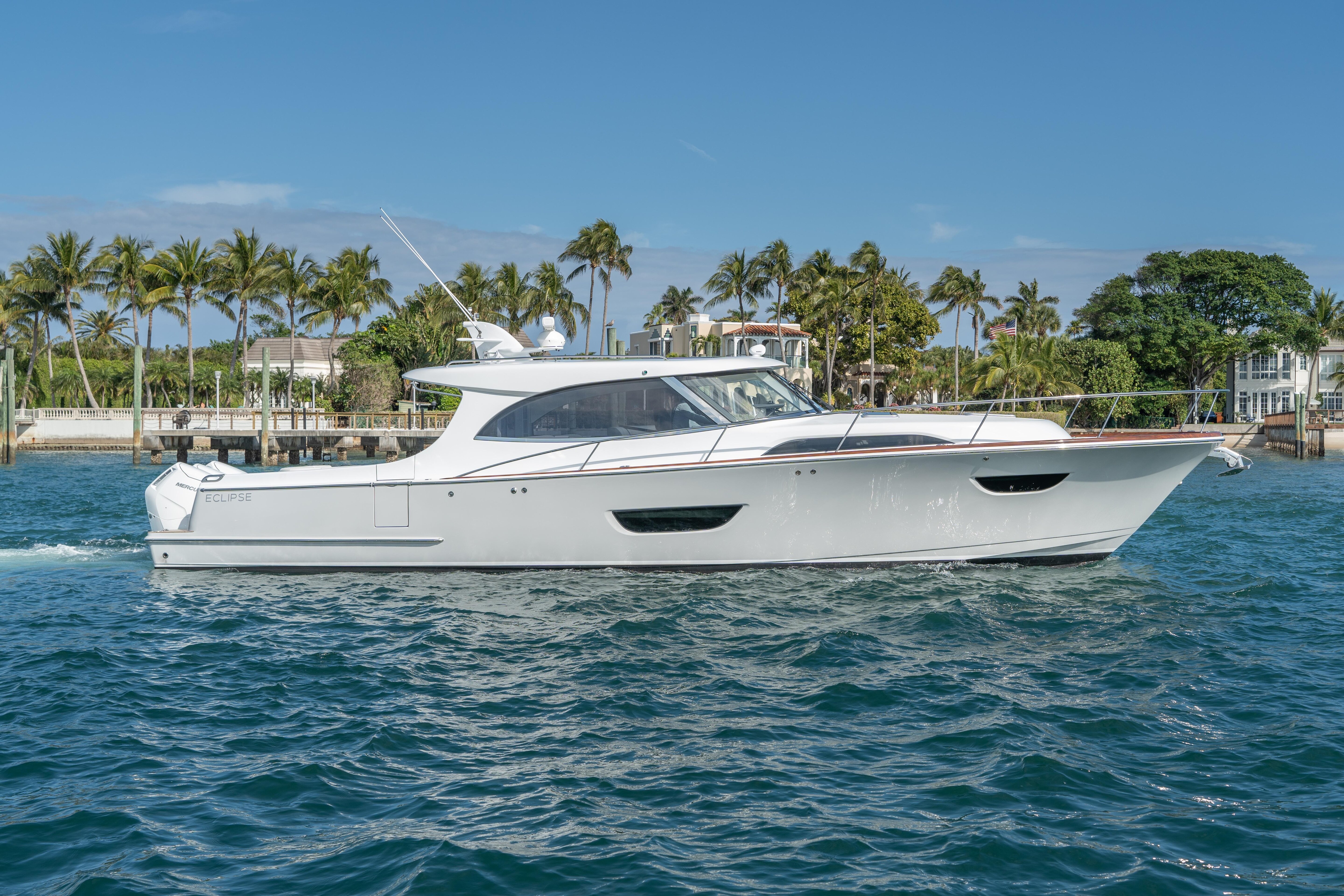 360 VR Virtual Tours of the 2025 Eclipse 505 Shadow