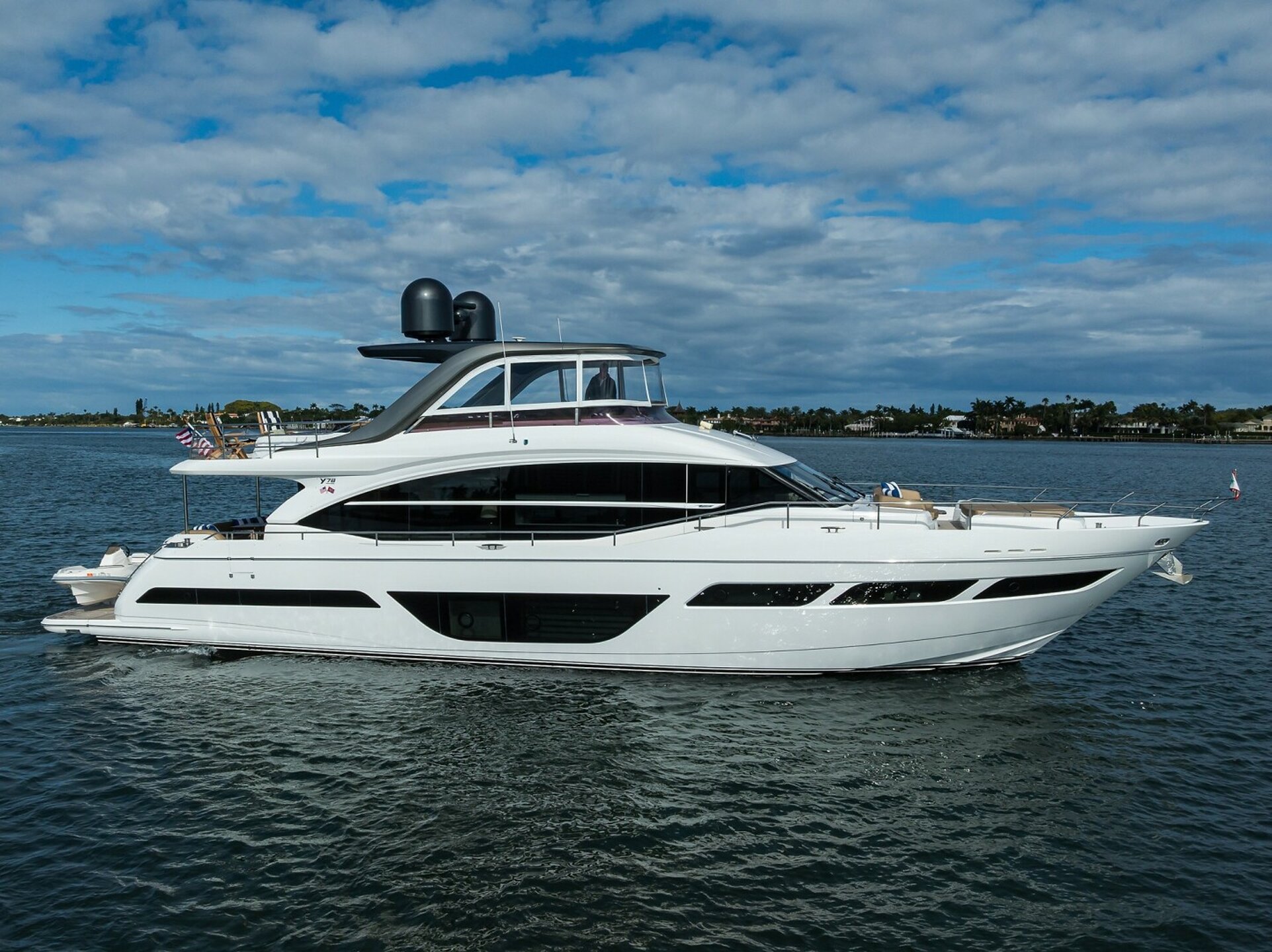360 VR Virtual Tours of the 2021 Princess Y78 - 