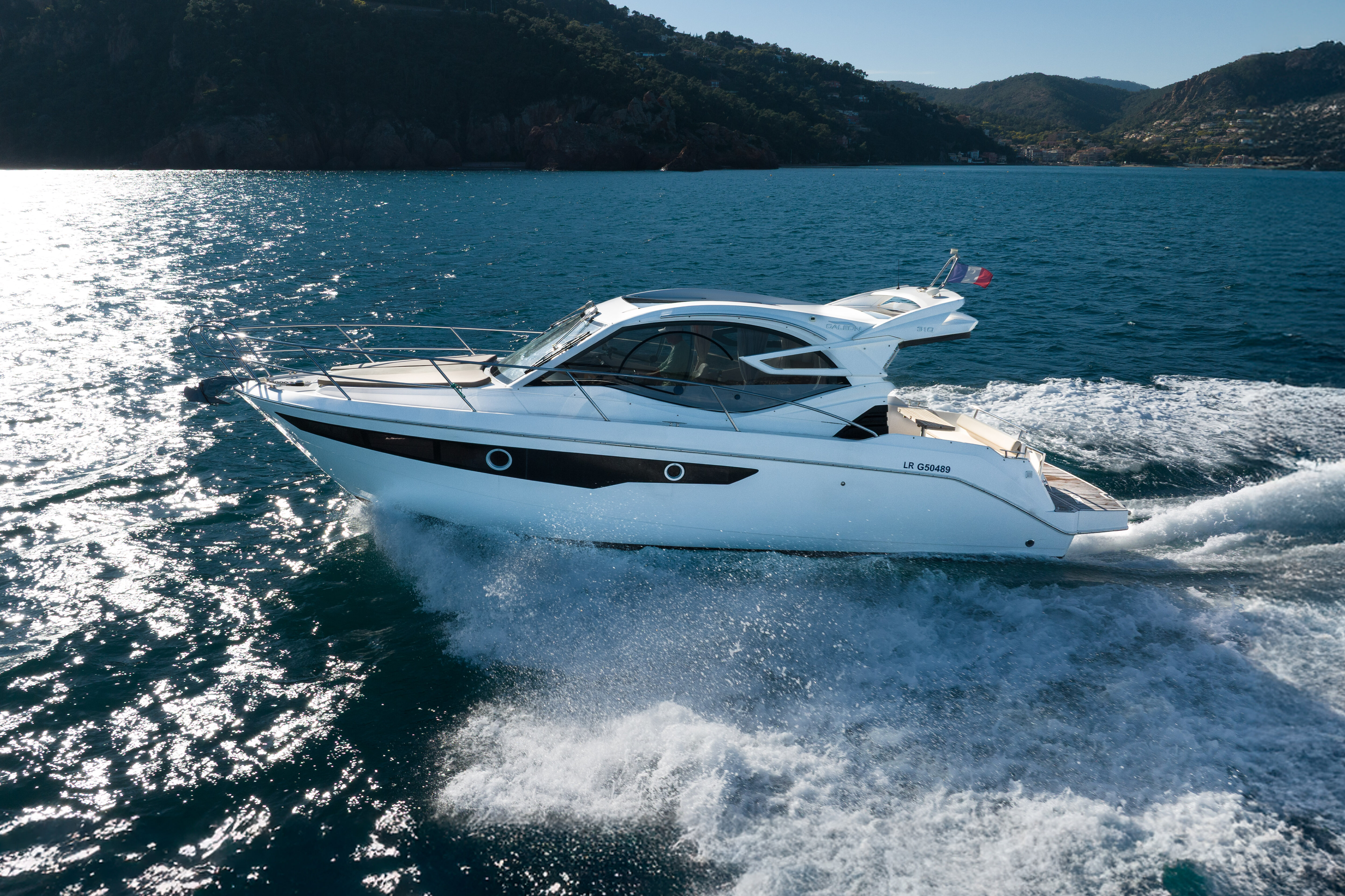 360 VR Virtual Tours of the Galeon 310 HTC 