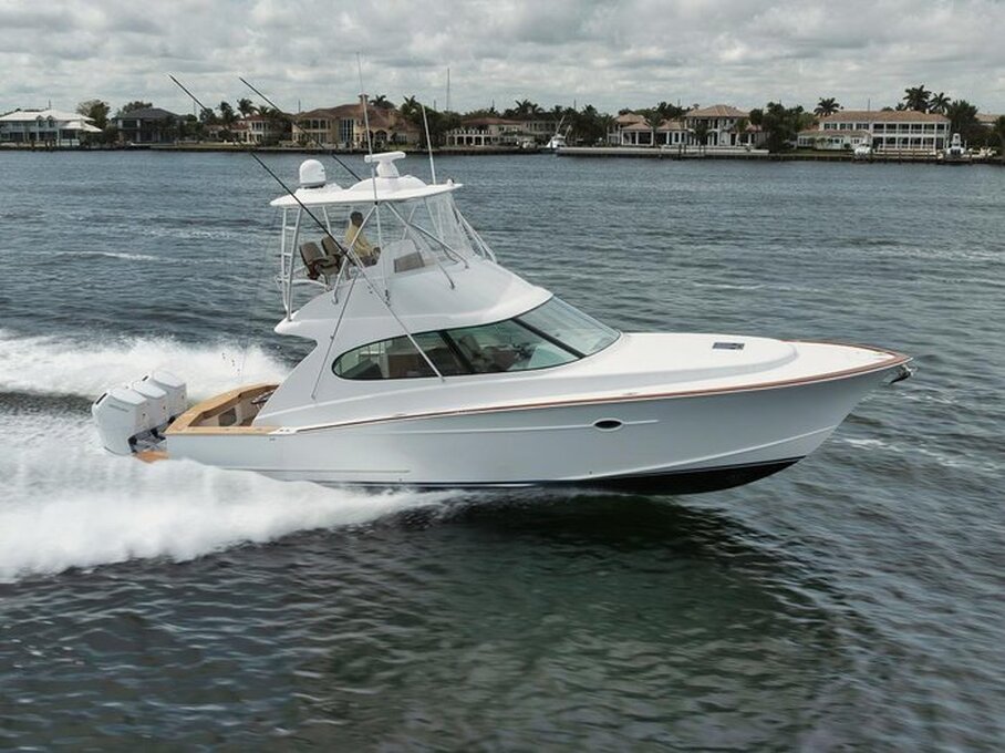 360 VR Virtual Tours of the 2023 Custom Carolina 45' 