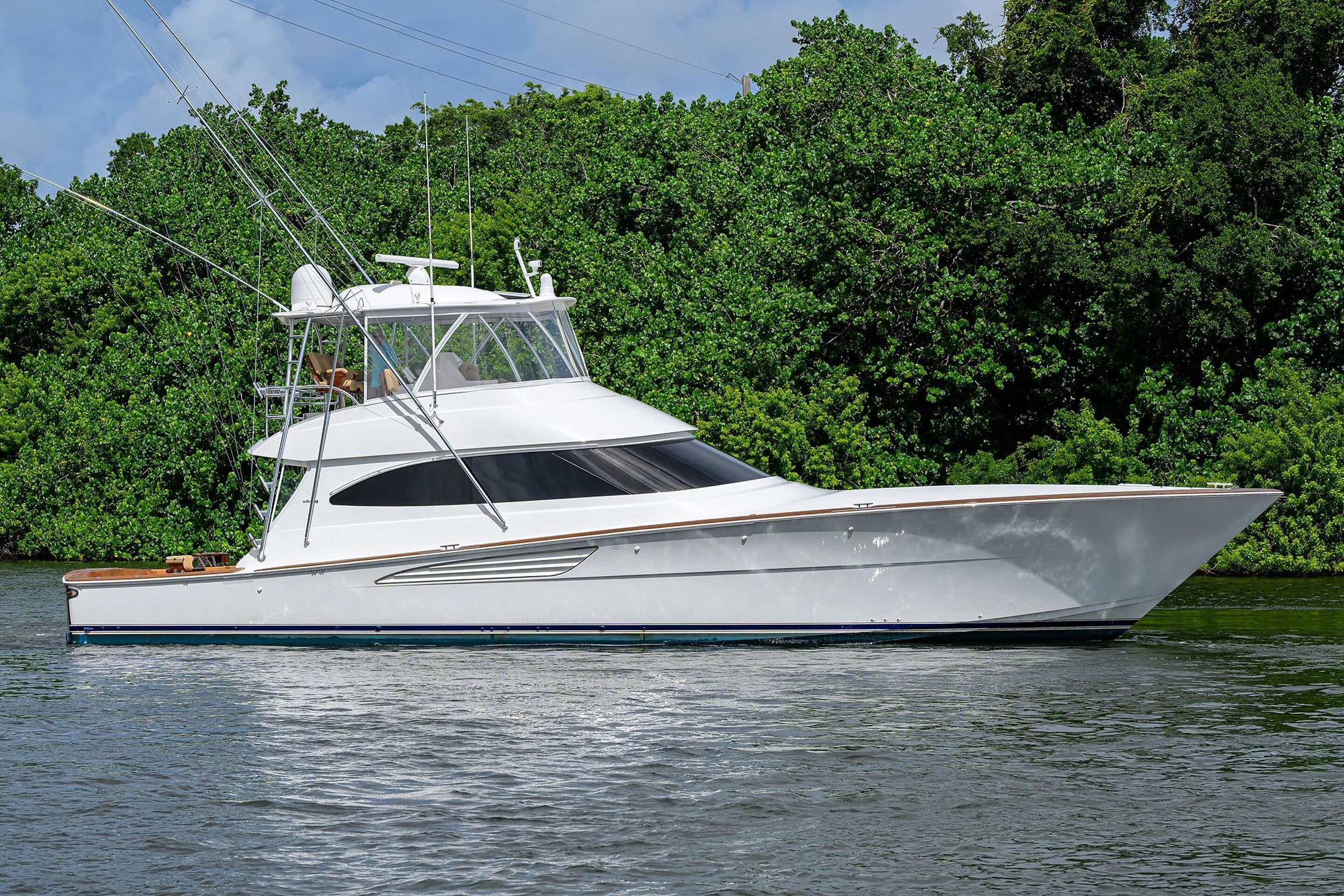 360 VR Virtual Tours of the 2023 Viking 64' Convertible 