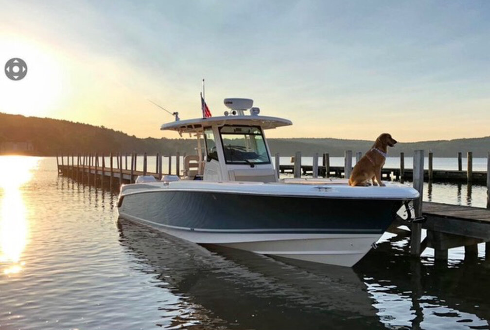360 VR Virtual Tours of the Boston Whaler 330 Outrage