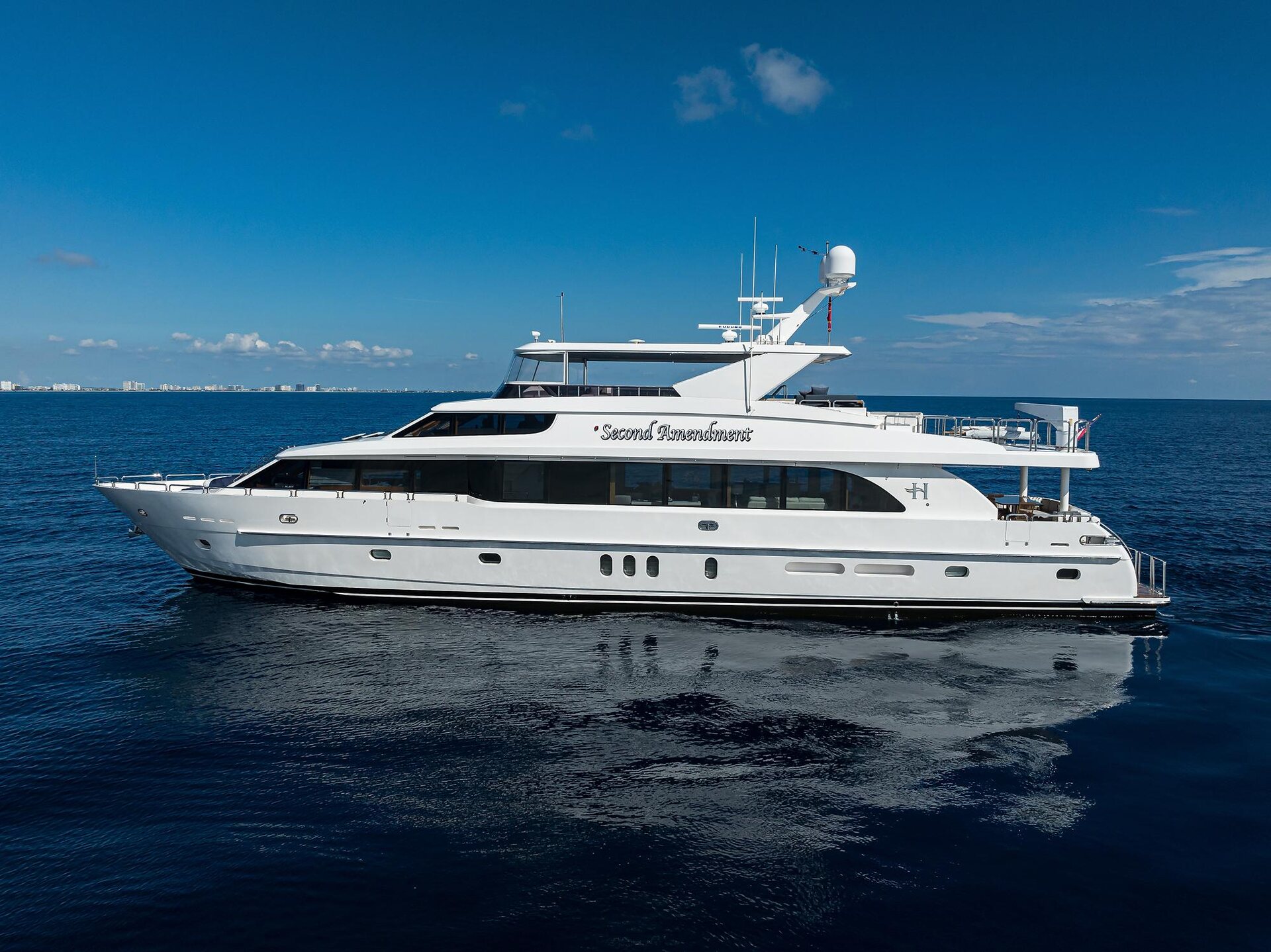 360 VR Virtual Tours of the 2018 Hargrave 100' Raised Pilothouse 