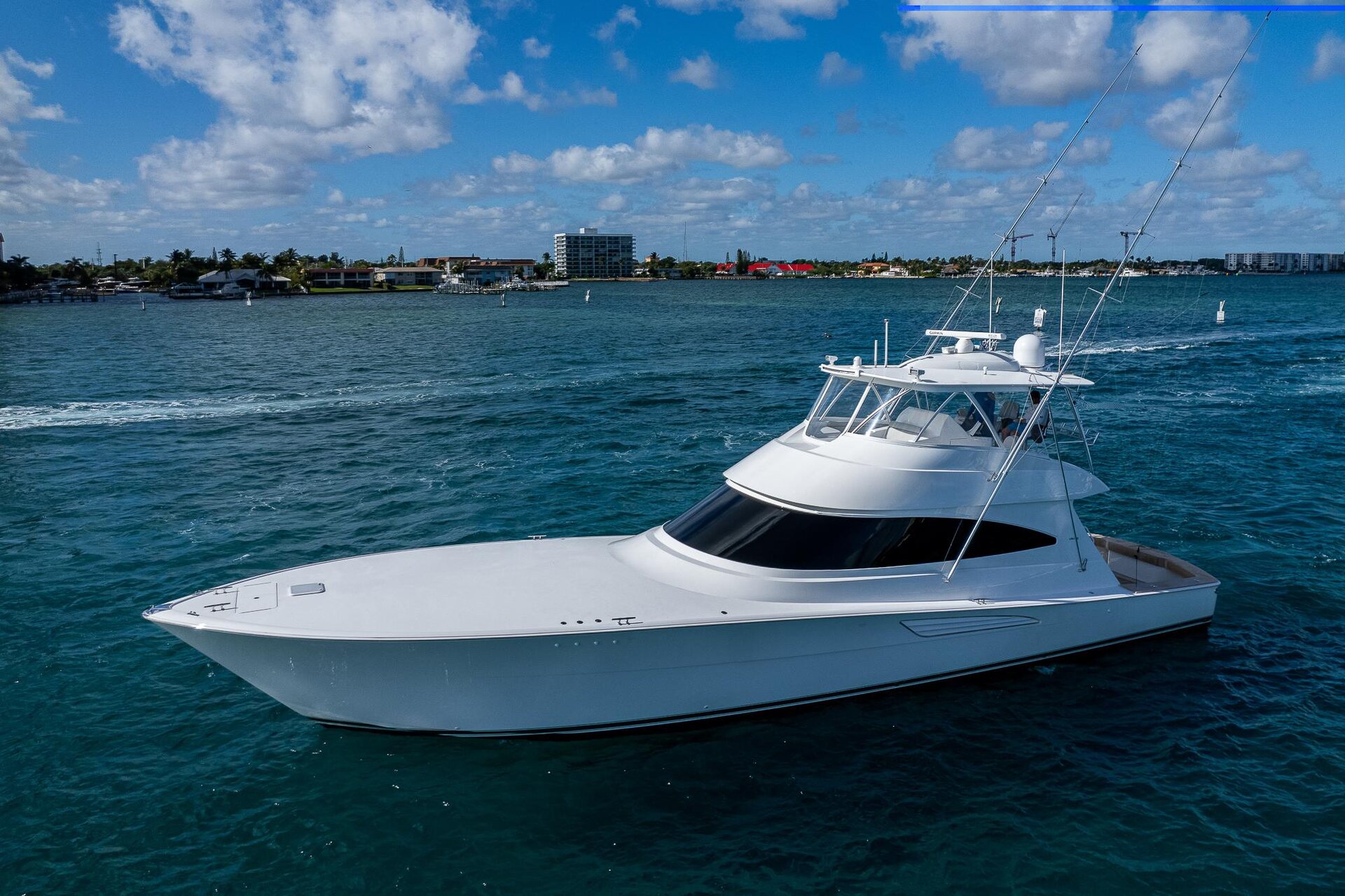 360 VR Virtual Tours of the 2022 Viking 68' Convertible 