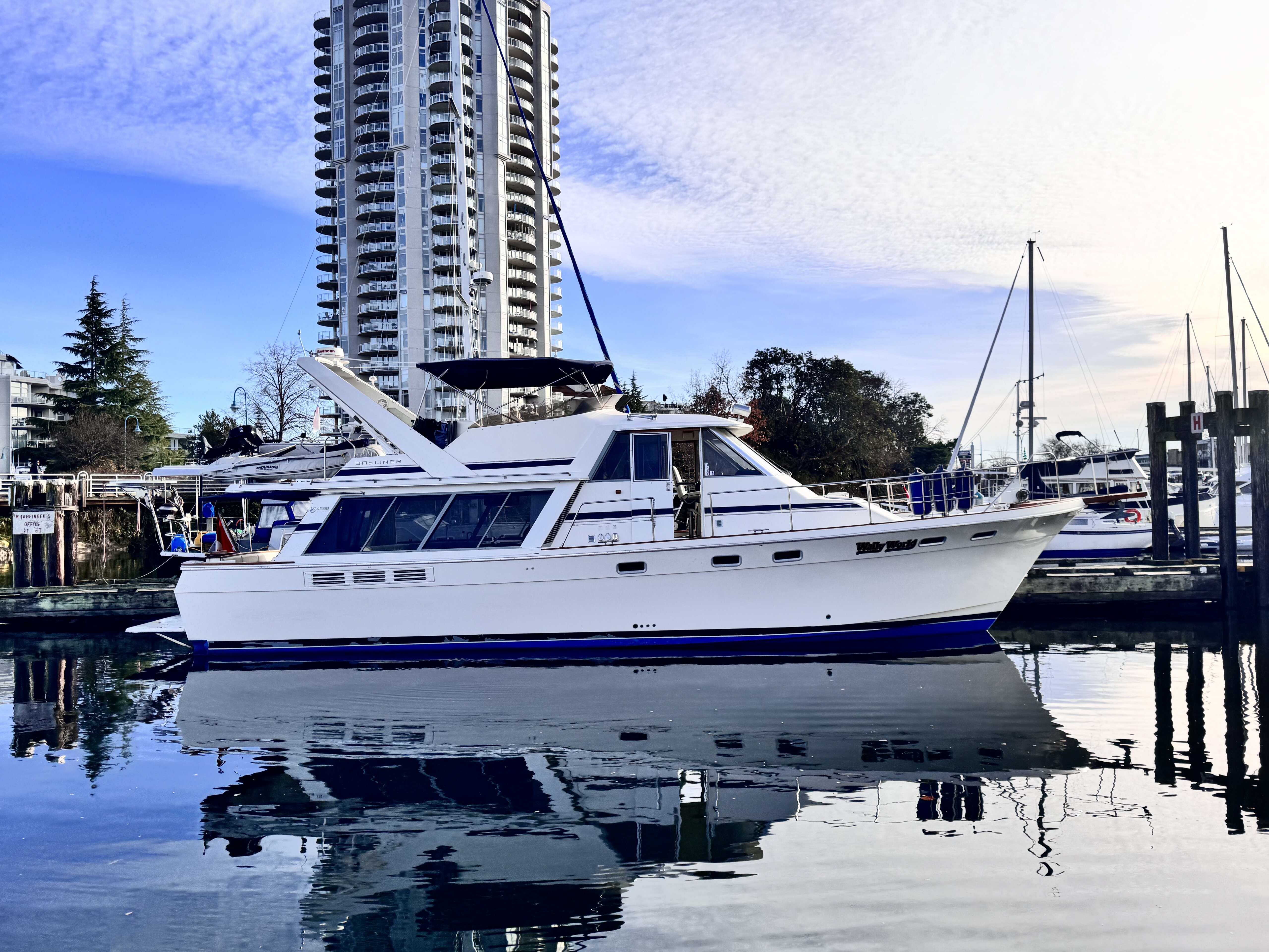 360 VR Virtual Tours of the Bayliner 4588