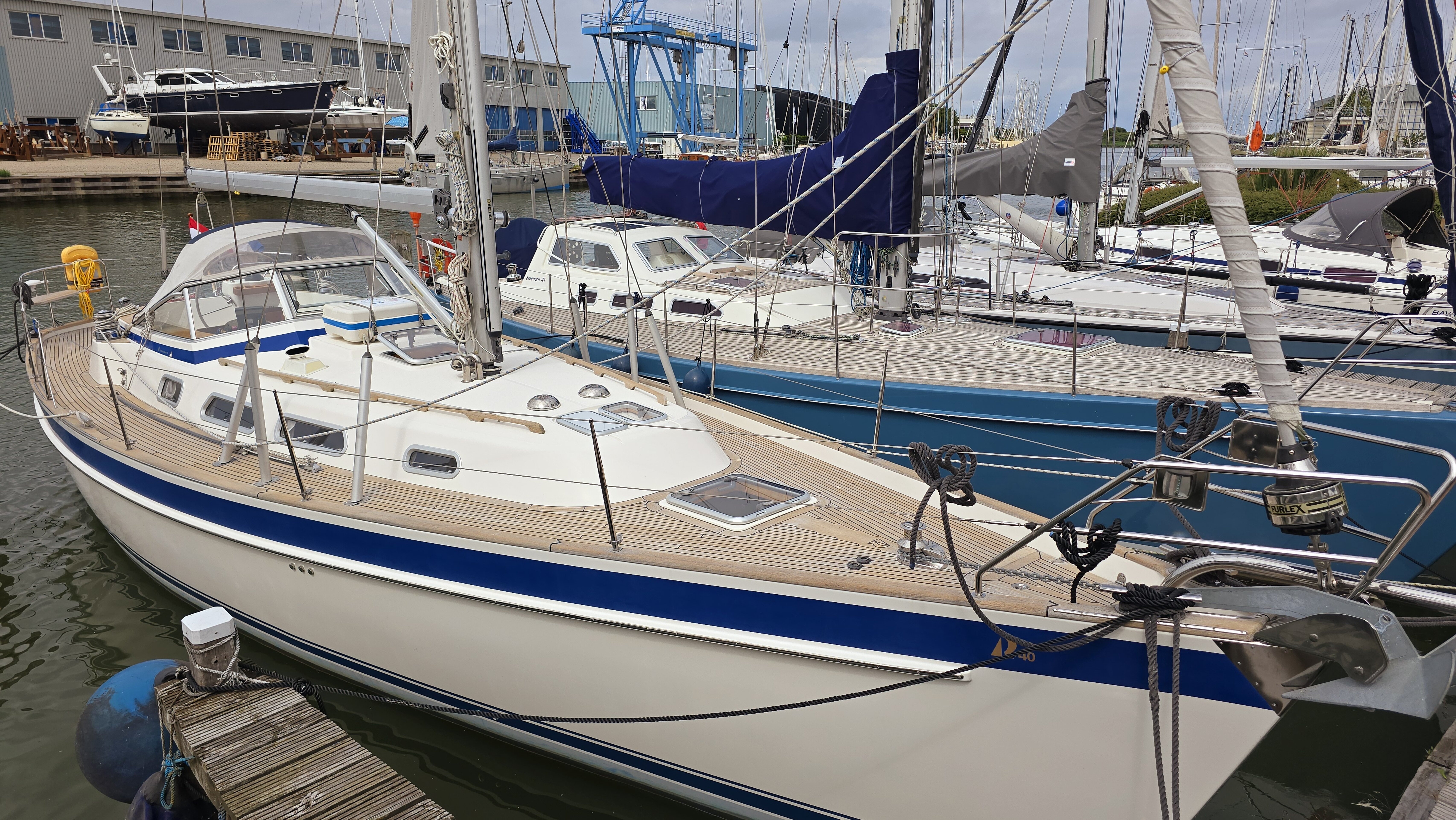 360 VR Virtual Tours of the Hallberg-Rassy 40