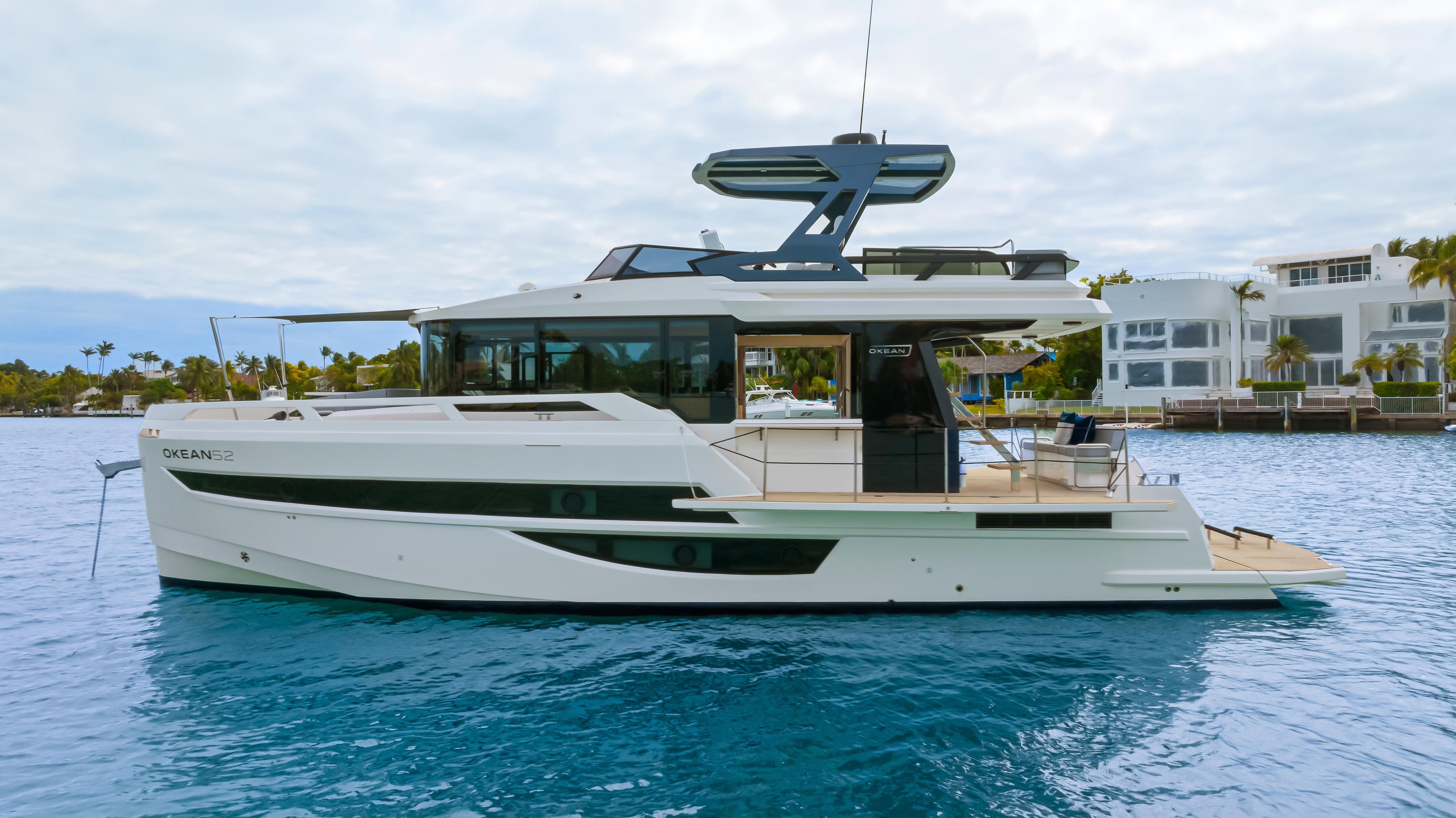 360 VR Virtual Tours of the 2025 Okean 52 Flybridge