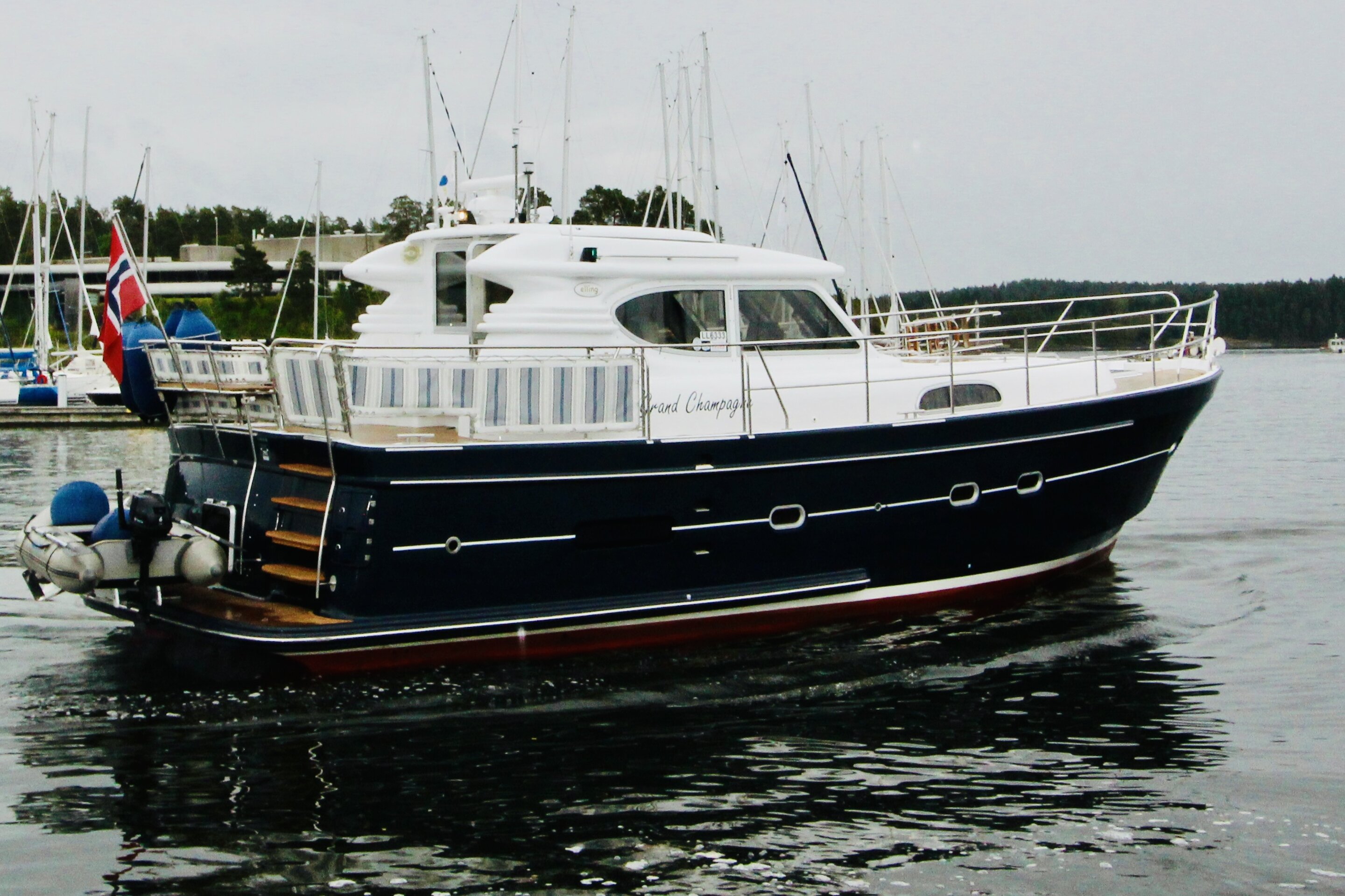 360 VR Virtual Tours of the 25072 - 2003 Elling E3